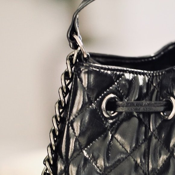 COPY - NWOT Patent Leather Quilted Bucket Bag - Picture 3 of 4